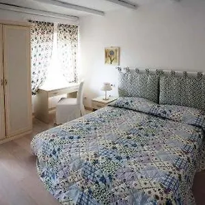 https://la-finestra-su-roma.it-romehotels.com