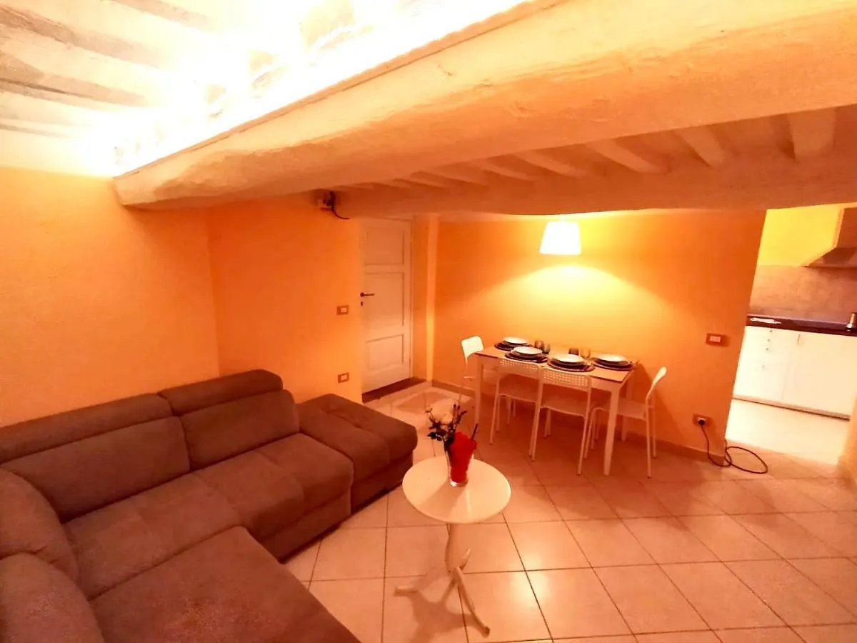 Piazza Napoleone Sweet Apartment Lucca